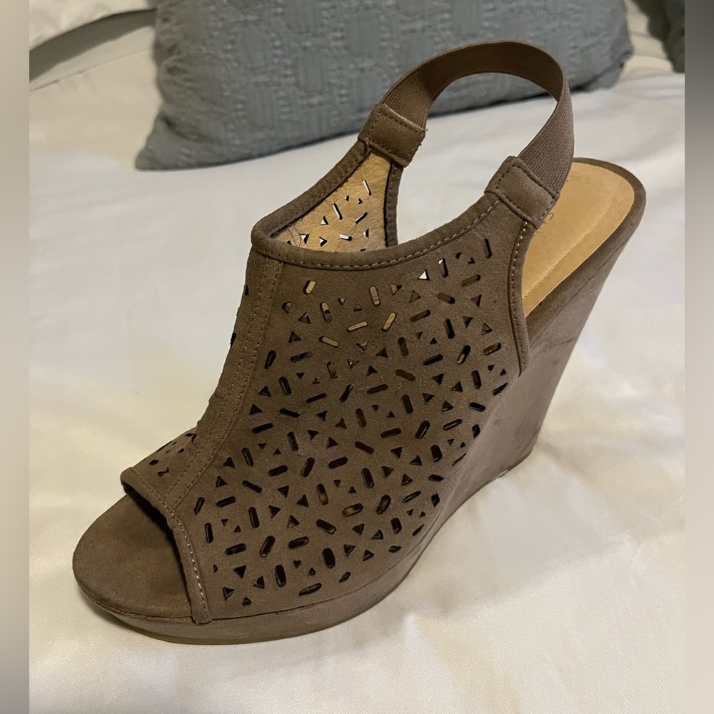 Chinese Laundry Brown Peep Toe Wedges